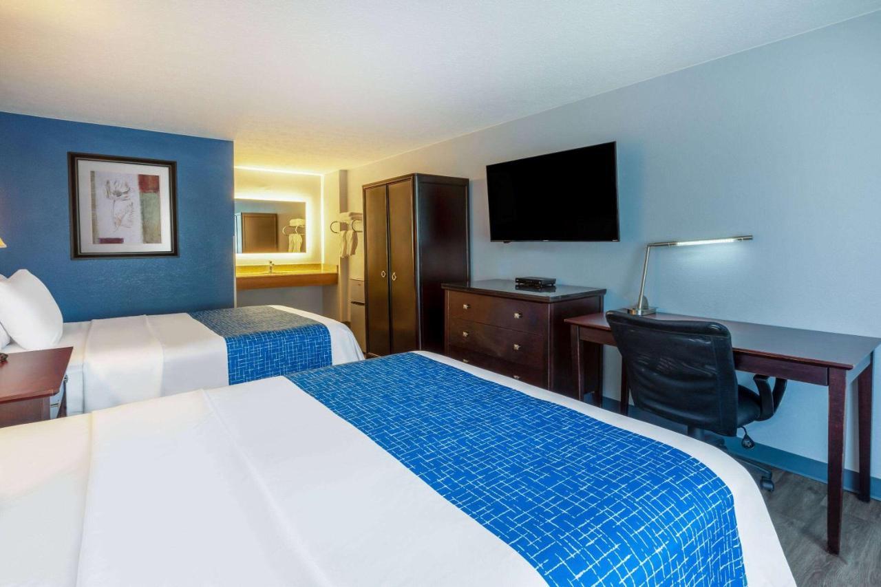 Travelodge By Wyndham Charles Town - Harpers Ferry Экстерьер фото